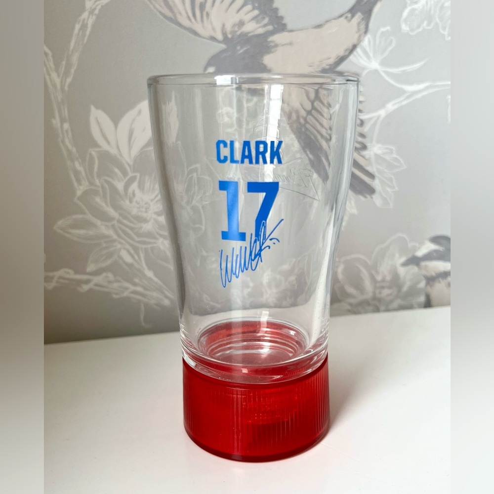 Legendary NHL Leafs Captain Wendel Clarke Budweiser Light-Up Glass